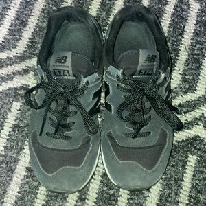 New balance 574 in black MENS SIZE 9